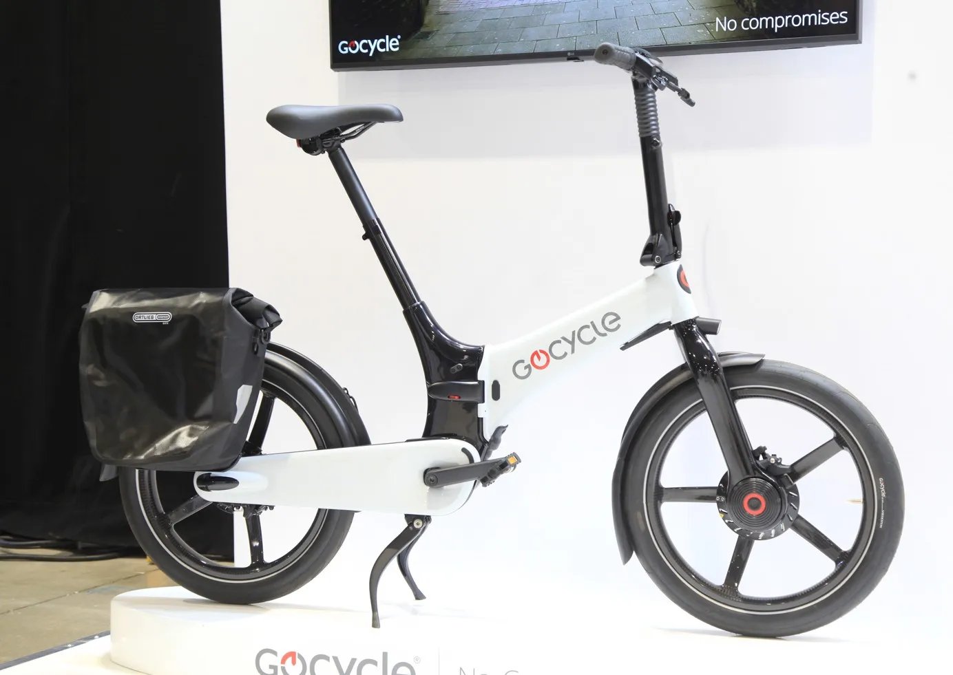 Gocycle G5 blanc et noir de profil